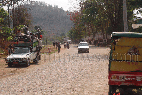 ဓါတ်ပုံအညွန်း- မြစ်ကြီးနား-လိုင်ဇာလမ်း။ ဓါတ်ပုံအညွန်း- မြစ်ကြီးနား-လိုင်ဇာလမ်း။