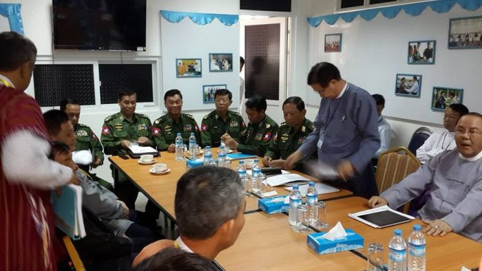 တက်ရောက်လာသော အစိုးရ စစ်ရေး ခေါင်းဆောင်များ ဓါတ်ပုံ ဦးညိုအုန်းမြင့် တက်ရောက်လာသော အစိုးရ စစ်ရေး ခေါင်းဆောင်များ ဓါတ်ပုံ ဦးညိုအုန်းမြင့်