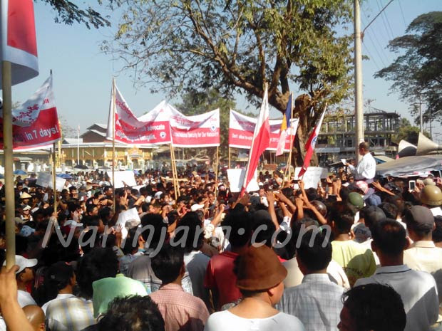 3000 people stage protest in Sittwe