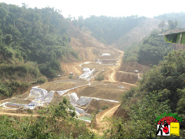 နားဟိုင်းလုံရှိ ရွှေတူးဖော်သည့်နေရာ နားဟိုင်းလုံရှိ ရွှေတူးဖော်သည့်နေရာ