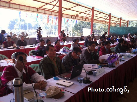 လော်ခီးလာဆွေးနွေးပွဲတက်သည့် ခေါင်းဆောင်တချို့ လော်ခီးလာဆွေးနွေးပွဲတက်သည့် ခေါင်းဆောင်တချို့