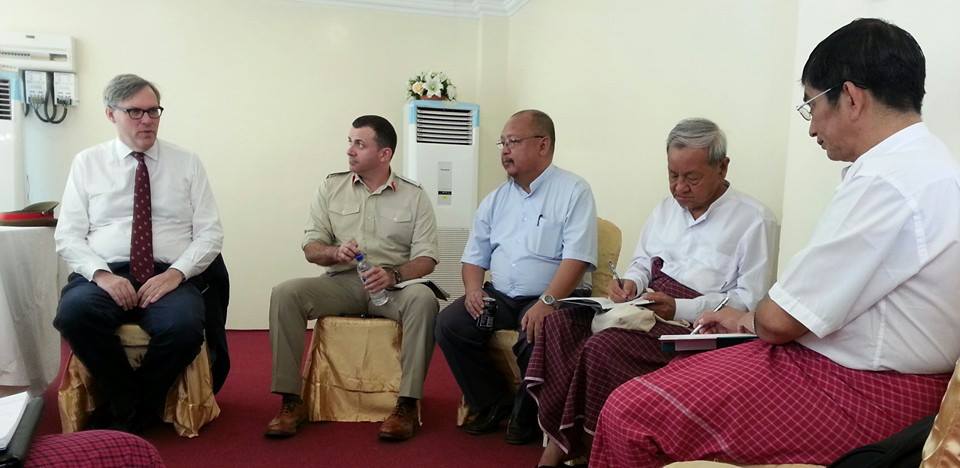 ဗြိတိသျှသံအမတ်နှင့် MNP တို့တွေ့ဆုံကြစဉ်(Min Latt Facebook) ဗြိတိသျှသံအမတ်နှင့် MNP တို့တွေ့ဆုံကြစဉ်(Min Latt Facebook)