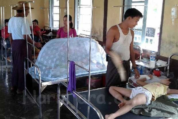 မင်းပြားဆေးရုံတက်ရောက်ကုသနေရသူများ (ဓါတ်ပုံ- နိရဥ္စရာ) မင်းပြားဆေးရုံတက်ရောက်ကုသနေရသူများ (ဓါတ်ပုံ- နိရဥ္စရာ)