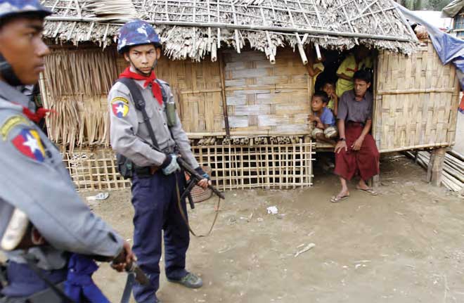 Bangali-people-received-citizenship-in-Rakhine-State-1