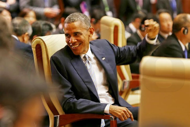 ၂၅ ကြိမ်မြောက် အာဆီယံ ထိပ်သီး ခေါင်းဆောင်းများ ဆွေးနွေးပွဲသို့ တက်ရောက် လာသည့် အမေရိကန် သမ္မတ အိုဘားမားအား နိုဝင်ဘာလ ၁၃ ရက်က တွေ့ရစဉ် ၂၅ ကြိမ်မြောက် အာဆီယံ ထိပ်သီး ခေါင်းဆောင်းများ ဆွေးနွေးပွဲသို့ တက်ရောက် လာသည့် အမေရိကန် သမ္မတ အိုဘားမားအား နိုဝင်ဘာလ ၁၃ ရက်က တွေ့ရစဉ်