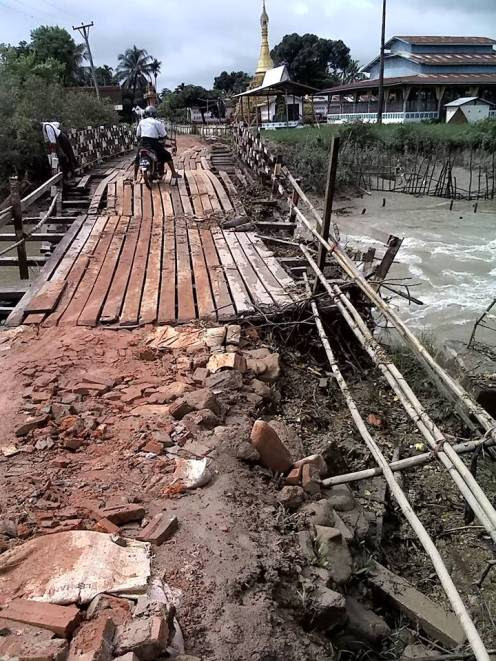 Thanbyuzayat Townships Kaw-Lee Bridge Not yet Reconstructed Due to Lack of Funds