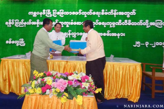 နားလည်မှု စာချွန်လွှာလက်မှတ်ရေးထိုးပွဲအားတွေ့ရစဉ်- (ဓါတ်ပုံ- နိရဥ္စရာ) DSC04427