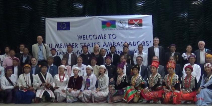 Group photo of EU delegation,Kachin political leaders and people 