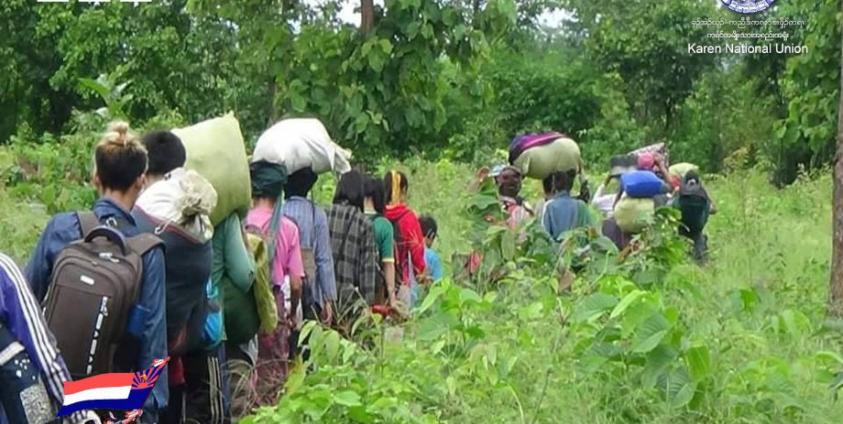 ၂၀၂၂ ခုနှစ် ဩဂုတ်အတွင်းက တိုက်ပွဲများကြောင့် ထွက်ပြေးတိမ်းရှောင်နေသည့် ညောင်လေးပင် ခရိုင်အတွင်းက စစ်ဘေးရှောင်များ (Photo – KNU - ပုံဟောင်း )