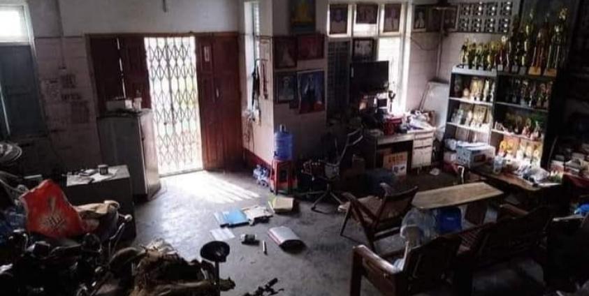 မတ်လ ၁၈ ရက်နေ့ညက ပျိုးခင်းသစ်ရုံးအား စစ်တပ်က ဝင်ရောက်ရှာဖွေပြီးနောက် တွေ့ရပုံ