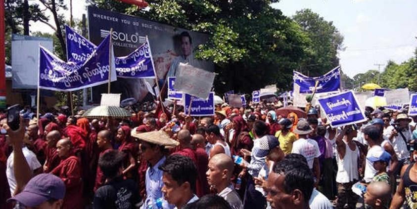 Protestors in Sittwe