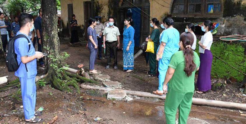 (ပုံစာ - ၂၀၂၄ ခုနှစ်အတွင်းက တာမွေမြို့နယ်အတွင်း ဝမ်းပျက်/ဝမ်းလျှောရောဂါ ဖြစ်ပွားခဲ့သည့်နေရာများသို့ ကွင်းဆင်းနေကြစဉ် / ဓာတ်ပုံ - MOI)