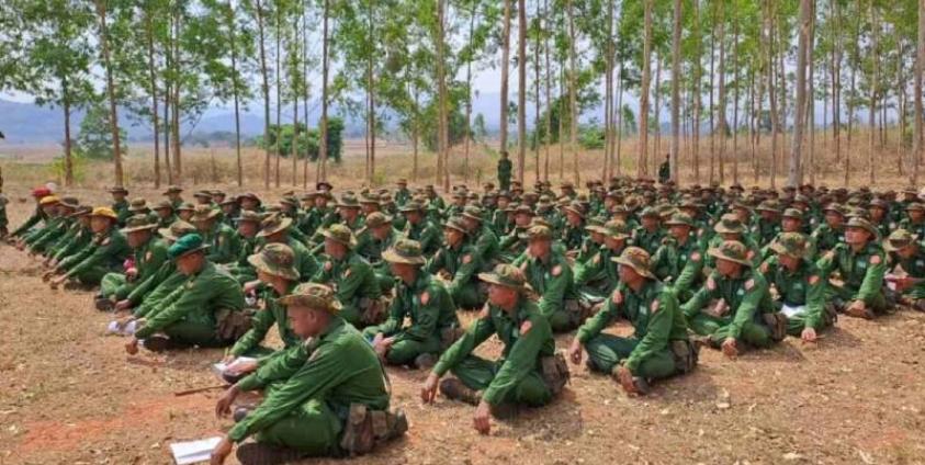 ဓာတ်ပုံ - စစ်အုပ်စုတပ်