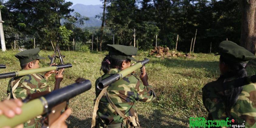 ဓာတ်ပုံ - မြစ်ကြီးနား သတင်းဂျာနယ်