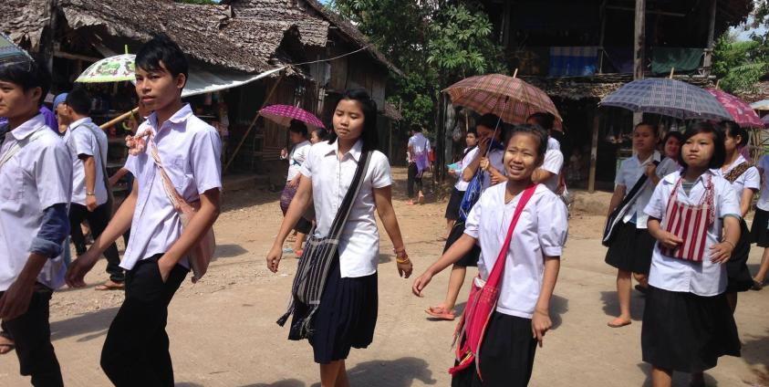 ဓါတ်ပုံ - KRCEE (ပုံဟောင်း)