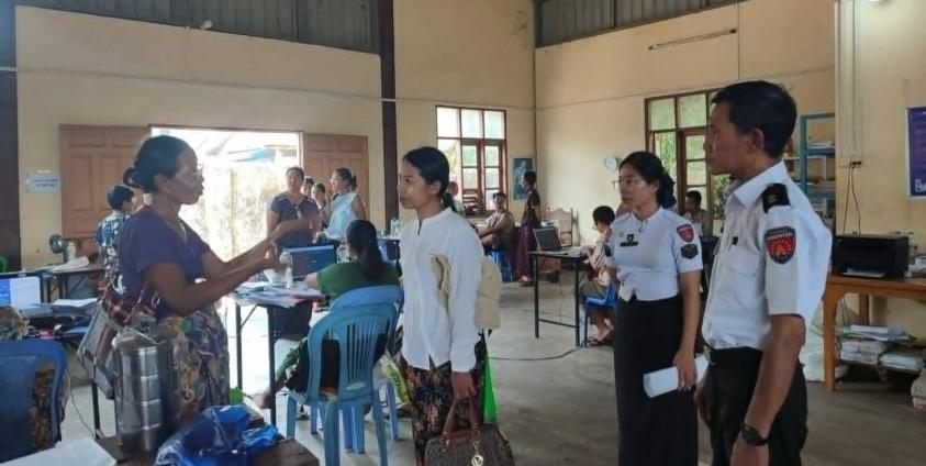 ဓာတ်ပုံ - (ကော့ကရိတ် အားကစားရုံမှ မှတ်ပုံတင်ရုံး မြင်ကွင်း - ပုံဟောင်း / Crd)