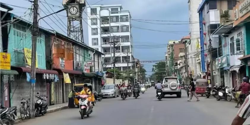 ဓာတ်ပုံ - (ပုံဟောင်း / Crd)
