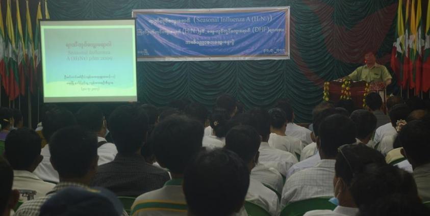 Ye township officials held a H1N1 awareness-raising talk on July 31. (Photo: MNA)