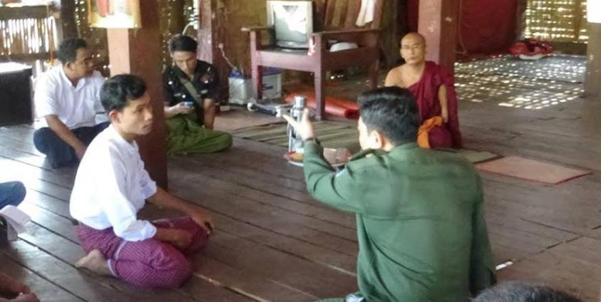 တပ်မတော်နှင့်ဓါးပြအဖွဲ့ နှစ်ဖက်ကိုယ်စားလှယ် တွေ့ဆုံညှိနှိုင်းနေစဉ် (GS)