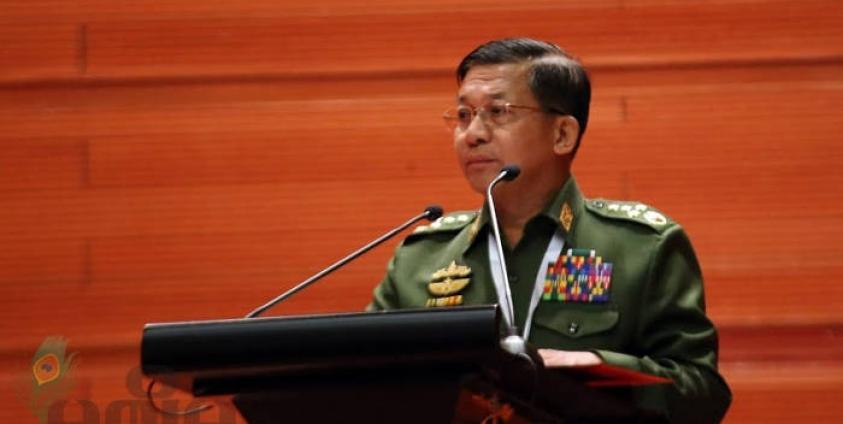 ပြည်ထောင်စုငြိမ်းချမ်းရေးညီလာခံတွင် နှုတ်ခွန်းဆက်စကားပြောနေသော ဗိုလ်ချုပ်မှူးကြီး မင်းအောင်လှိုင်(ဓာတ်ပုံ- သက်ကို/မဇ္ဈိမ)