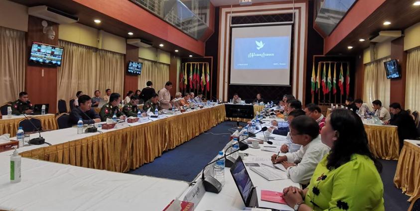 အစိုးရနှင့် NCA-S EAO ညှိနှိုင်းအစည်အဝေး (Hla Maung Shwe)