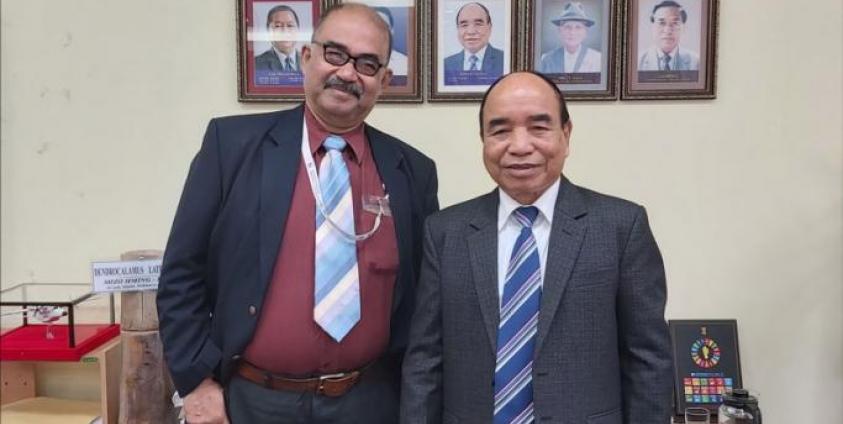 Chief minister of India's northeastern state of Mizoram Pu Zoramthanga (Right)