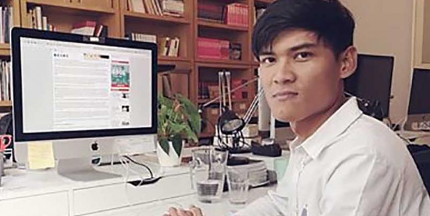 ဓါတ်ပုံ - ၅၀၅ (က) ပုဒ်မဖြင့် အမှုဖွင့်ခံထားရသည့် အလွတ်တန်းသတင်းထောက် ကိုမြတ်ကျော်သူ။ (Photo: Mratt Kyaw Thu)