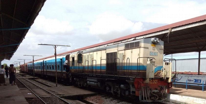  မီးရထားဘူတာရုံ (photo: မင်းချမ်းညီ/MNA)