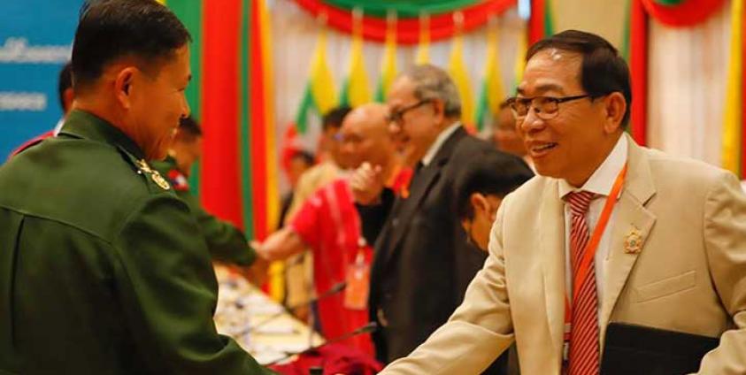  ရွှေစံအိမ်ဟိုတယ် တွင် အောက်တိုဘာ ၁၅၊ ၁၆ ရက် ၂ ရက်တာ ကျင်းပခဲ့သည့် ငြိမ်းချမ်းရေး ထိပ်သီးဆွေးနွေးပွဲ (Photo- Myanmar counsellor/)