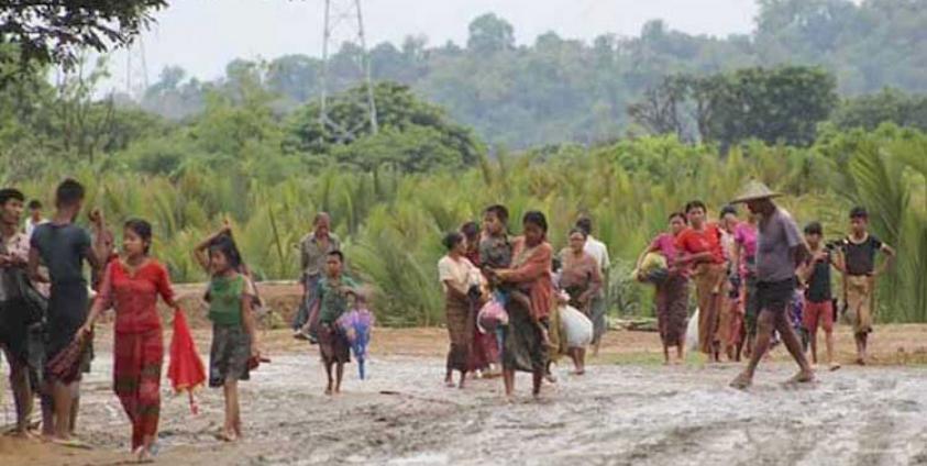 ရခိုင်တွင် တိုက်ပွဲကြောင့် နေရပ်စွန့်ခွာထွက်ပြေးနေရသည့် စစ်ဘေးဒုက္ခသည် တစ်သိန်းနှစ်သောင်းကျော်ထိ ရှိလာနေပြီဖြစ်ကြောင်း REC က ထုတ်ပြန်ထားသည်။