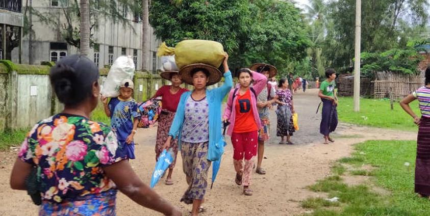 ( ဓာတ်ပုံ- ကမ်းထောင်းကြီးမြို့အလွမ်းပြေpage)