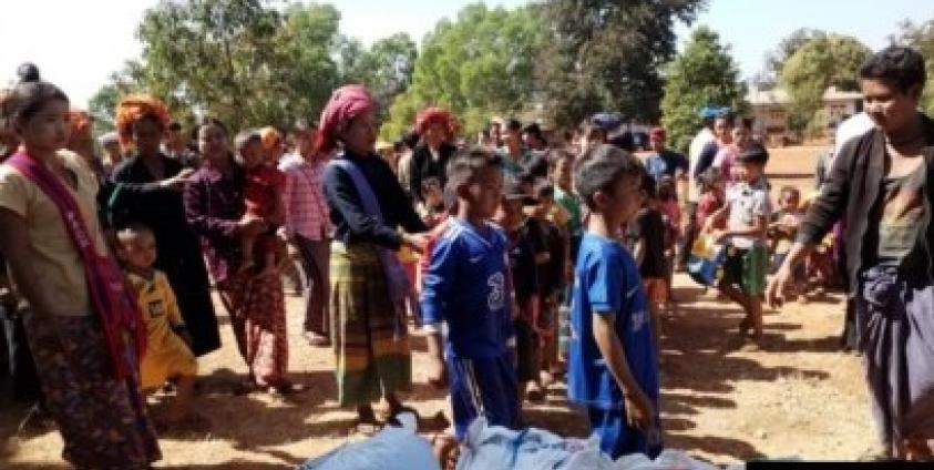 လွိုင်ကော်ဒေသခံ စစ်ဘေးရှောင်များ