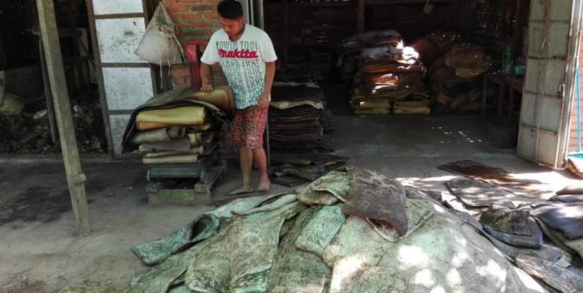 ရောင်းရန်အတွက် ရော်ဘာအချပ်များ (GS)