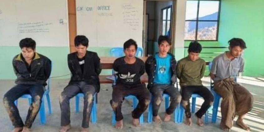 ယမန်နေ့က ဖမ်းဆီးရမိခဲ့သည့် စစ်ကောင်စီတပ်သားများနှင့် လက်နက်ခဲယမ်းများ