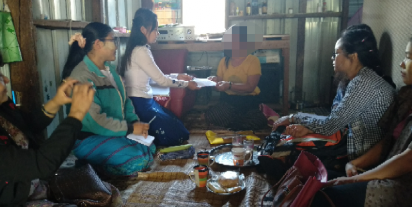 အဓမ္မပြုကျင့် ခံရသည့်ကလေး၏ မိသားစုထံ အမျိုးသမီးအရေးလှုပ်ရှားနေတဲ့ အရပ်ဖက်အဖွဲ့အစည်းများမှ ကူညီထောက်ပ့ံမှုများပေးနေစဉ်