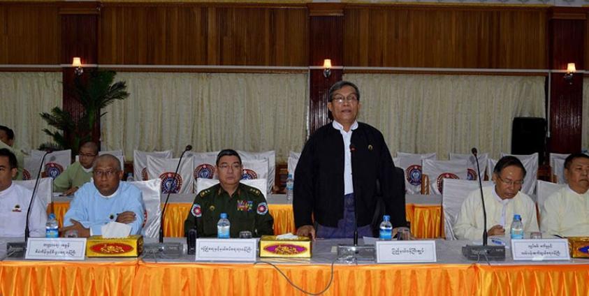 ဧပြီ ၂၇ ရက်နေ့က ပြုလုပ်ခဲ့သော ပြည်နယ်အစိုးရအဖွဲ့နှင့် လူမှုအဖွဲ့အစည်းတို့ တွေ့ဆုံပွဲ (ဓာတ်ပုံ - စံမြရွှေ)