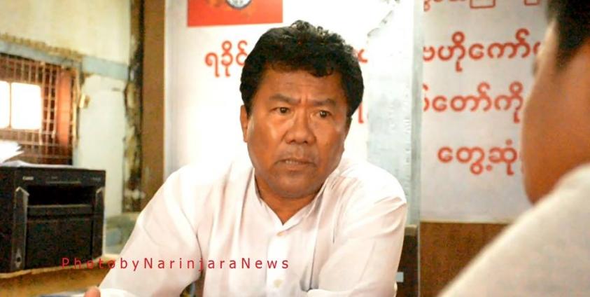 ANP ပါတီ အတွင်းရေးမှူး ဦးထွန်းအောင်ကျော် အစည်းအဝေးပြီးနောက် အင်တာဗျူးပေးနေစဉ်