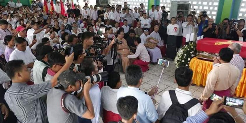 နိုင်ငွေသိမ်း၏ စျာပနအခမ်းအနား(ကျင်းပရေးကော်မတီ)