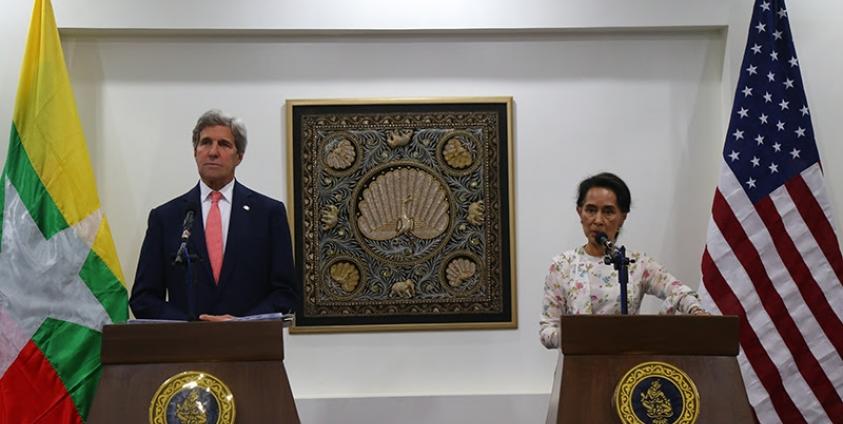 US Secretary of State John Kerry (L) and Myanmar Foreign Minister and State Counselor Aung San Suu Kyi (R) during the joint press conference at the Ministry of Foreign Affairs in Nay Pyi Taw on 22 May 2016. Photo: Min Min/Mizzima
