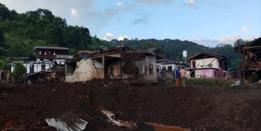 Photo - ဒေသခံ