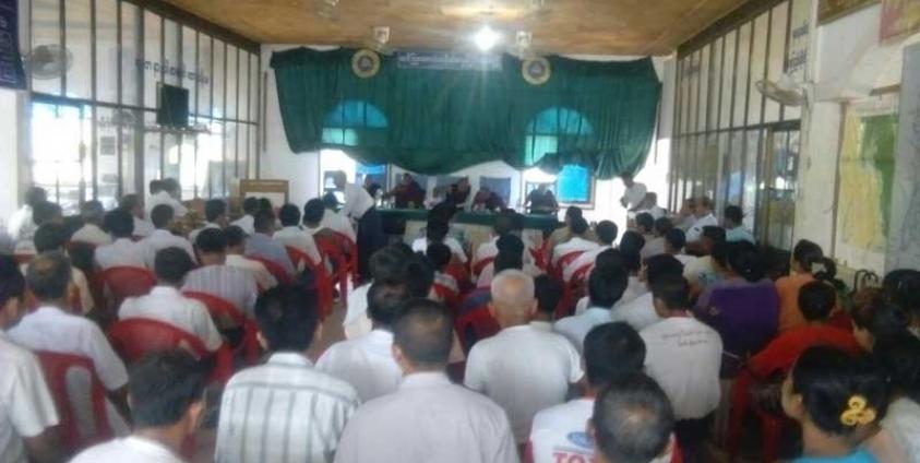 မြောက်ဦးတွင်ဧပြီ ၂၄ရက်နေ့က ပြုလုပ်သော လူထုအစည်းအဝေး (ဓာတ်ပုံ -ကျော်မင်း/မဇ္စျိမ)