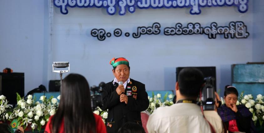 ကေဘီစီ ပညာဒါန ဆရာမ မရန်လုရာ နှင့် ခေါန်နန်စင်တို့ သတ်ခံရမှု တစ်နှစ်ပြည့်အောက်မေ့ဘွယ်ဆုတောင်းပွဲ နှင့် သတင်းစာရှင်းလင်းပွဲကို ၂၀၁၆ခုနှစ် ဇန်နဝါရီလ ၁၉ ရက် နေ့လည်က ရန်ကုန်မြို့ မင်းရဲကျော်စွာလမ်းရှိ မြန်မာနိုင်ငံနှစ်ခြင်းခရစ်ယာန် အသင်းချုပ်တွင် ကျင်းပပြုလုပ်ခဲ့စဉ်။ (ဓာတ်ပုံ - သက်ကို၊ မဇ္စျိမ)