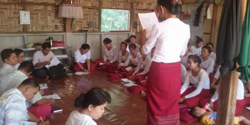 မွန်ကျောင်းဆရာမများ(Min Min Nwe)