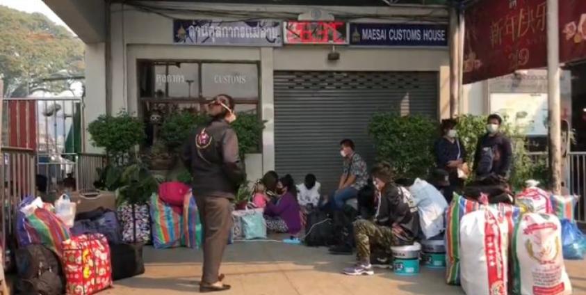 Photo Credit to Chiang Rai News ဧပြီ ၅ ရက် ညက မယ်ဆိုင်ရောက် ထိုင်းမှ ရွှေ့ပြောင်းအလုပ်သမားတချို့