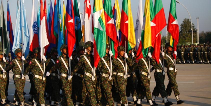 ဟောင်ဆာ(ရာမည) အဆိုပါ ဗိုလ်ရှုခံအခမ်းအနားသို့ တိုင်းရင်းသားလက်နက်ကိုင် ခေါင်းဆောင်တစ်ချို့ တက်ရောက်ခဲ့ကြသည်