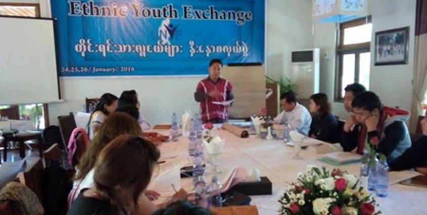 တိုင်းရင်းသားနှီးနှောဖလှယ်ပွဲတွင် မြင်တွေ့ရသည့် တိုင်းနှင့်ပြည်နယ်အသီးသီးမှ တိုင်းရင်းသားလူငယ်များ Kayah Resort ဟိုတယ်တွင် မြင်တွေ့ရစဉ်။ ဓါတ်ပုံ - ဖြိုးဝေအောင်