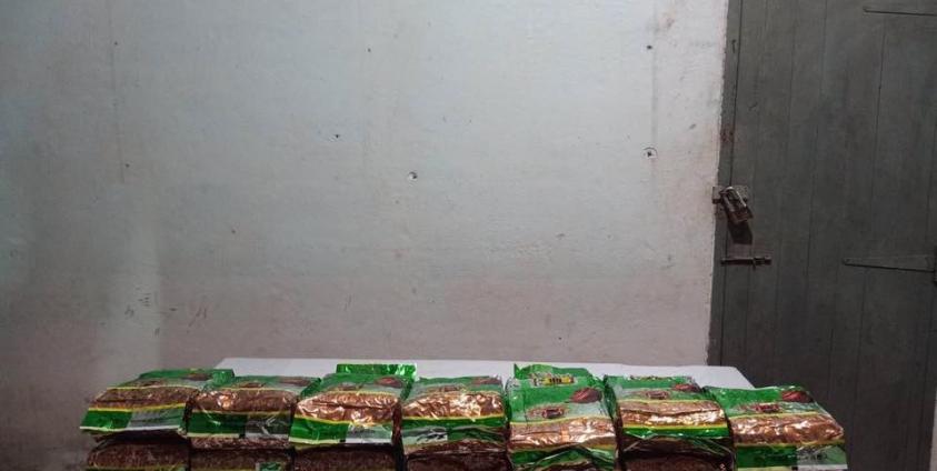 သတင်း/ဓါတ်ပုံ - ရဲနိုင်