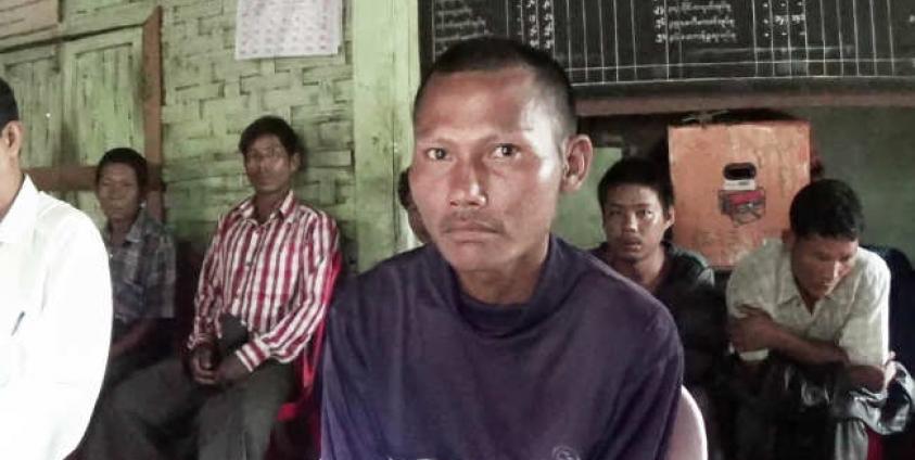 လူယက်ခံရသူများ ရှင်းပြနေစဉ် (ဓါတ်ပုံ-ဦးသန်းထွန်း)