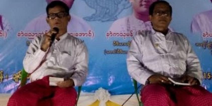 Nai Kasauh Mon (left) and Nai Hongsar (right)