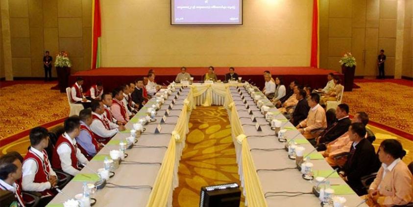 Myanmar State Consellor Aung San Suu Kyi has met with Wa and Mongla rebel representatives at Thingaha Hotel in Naypyitaw on July 29, 2016. Photo: Min Min/Mizzima